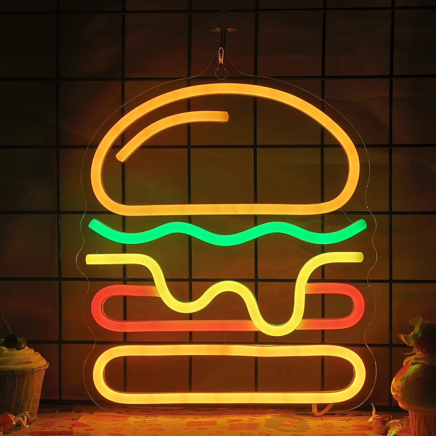 Commercial Kitchen Walls - 층층이 쌓인 치즈 LED 조명이 있는